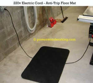 tablesaw-safety-floor-mat-300x266