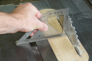 Squaring a Table Saw Blade with a Rockler Japanese Square