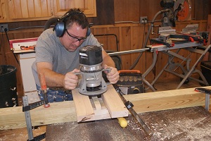 Cutting Big Dados with a Router