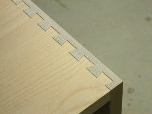 Routed Half-Blind Dovetail Drawers