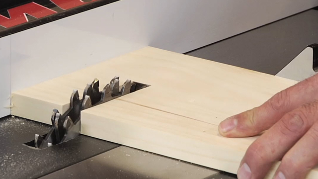 Cutting a Cross Halving Joint