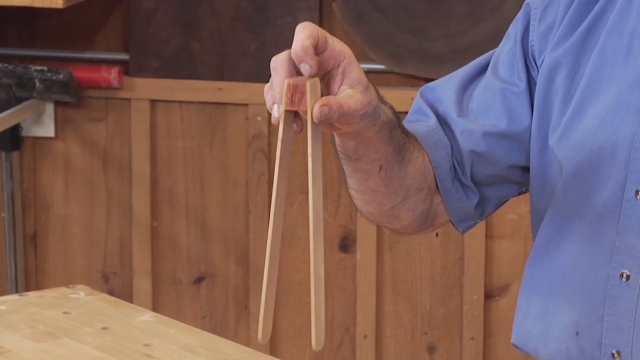Kitchen Tongs - Simple Woodworking Projects
