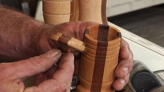 Turning a Small Lidded Box - Lathe Project