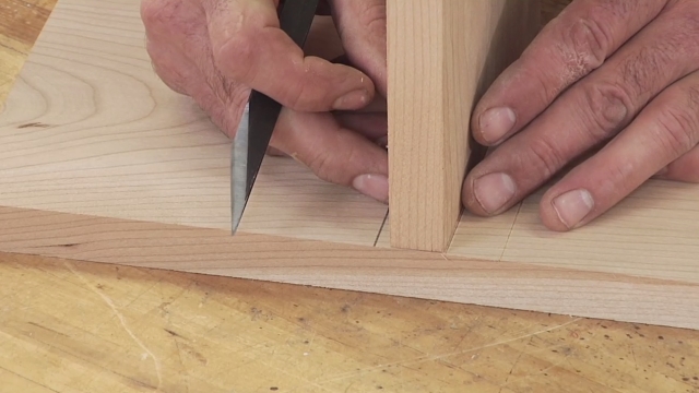 Using Hand Tools to Cut a Dado - Part 1