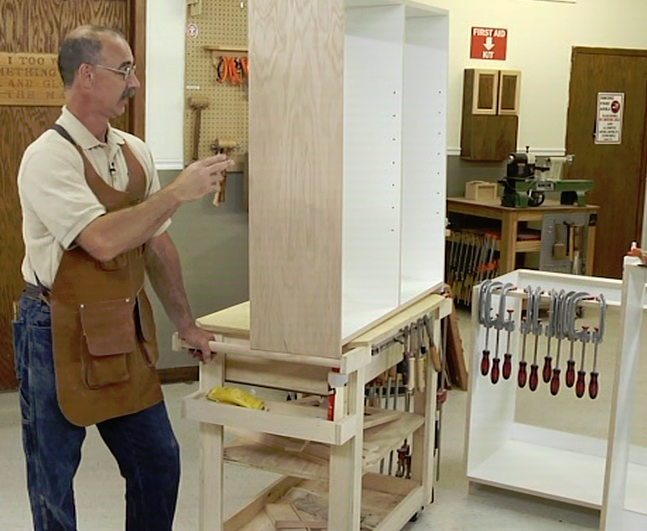 Making kitchen cabinets