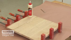 Gluing wood pieces
