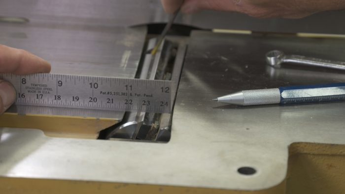 Setting a jointer table