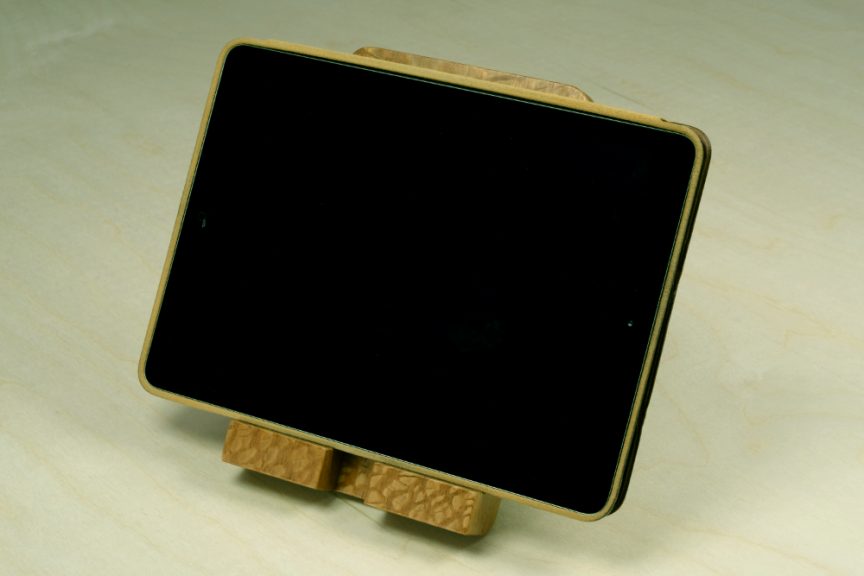 How to Make an iPad, iPhone, Tablet, or Smartphone Stand WWGOA