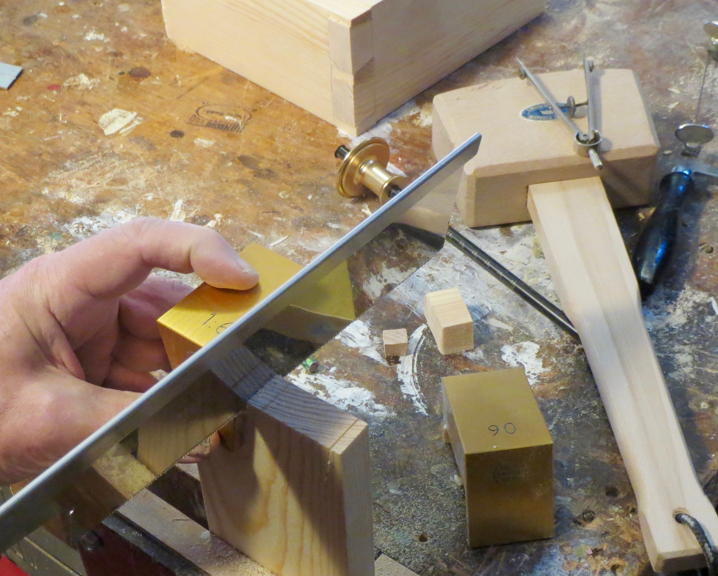 making a dovetail corner
