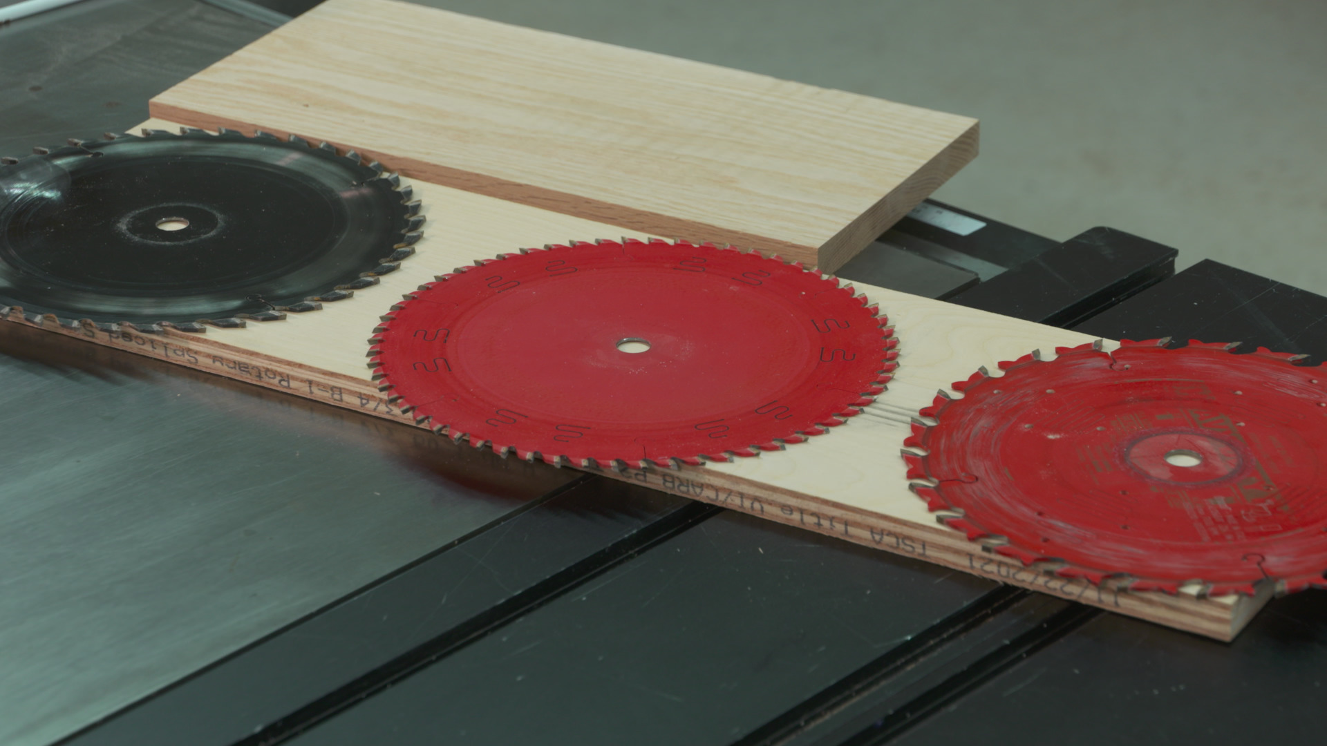 choosing-a-table-saw-blade-woodworkers-guild-of-america