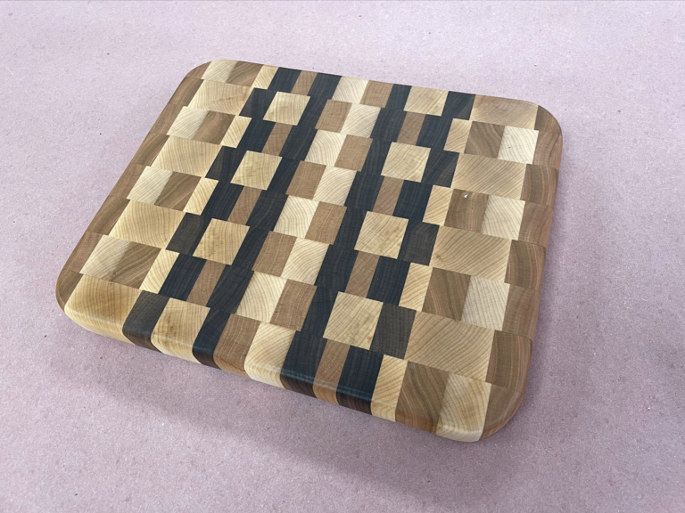Make an End Grain Cutting Boardproduct featured image thumbnail.