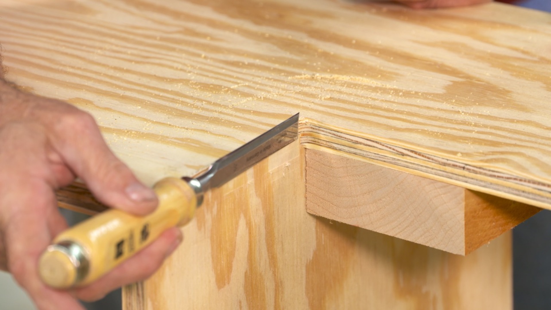 Trim the Upper Cabinet