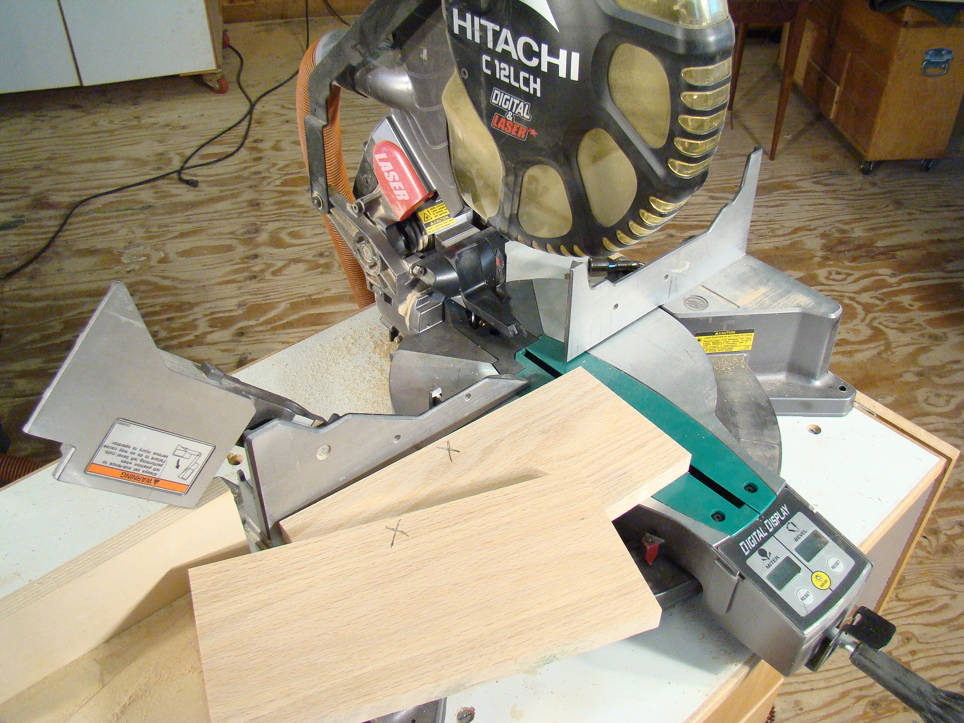 compound miter cut