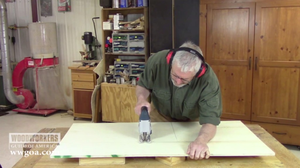 Cutting plywood with a hand saw