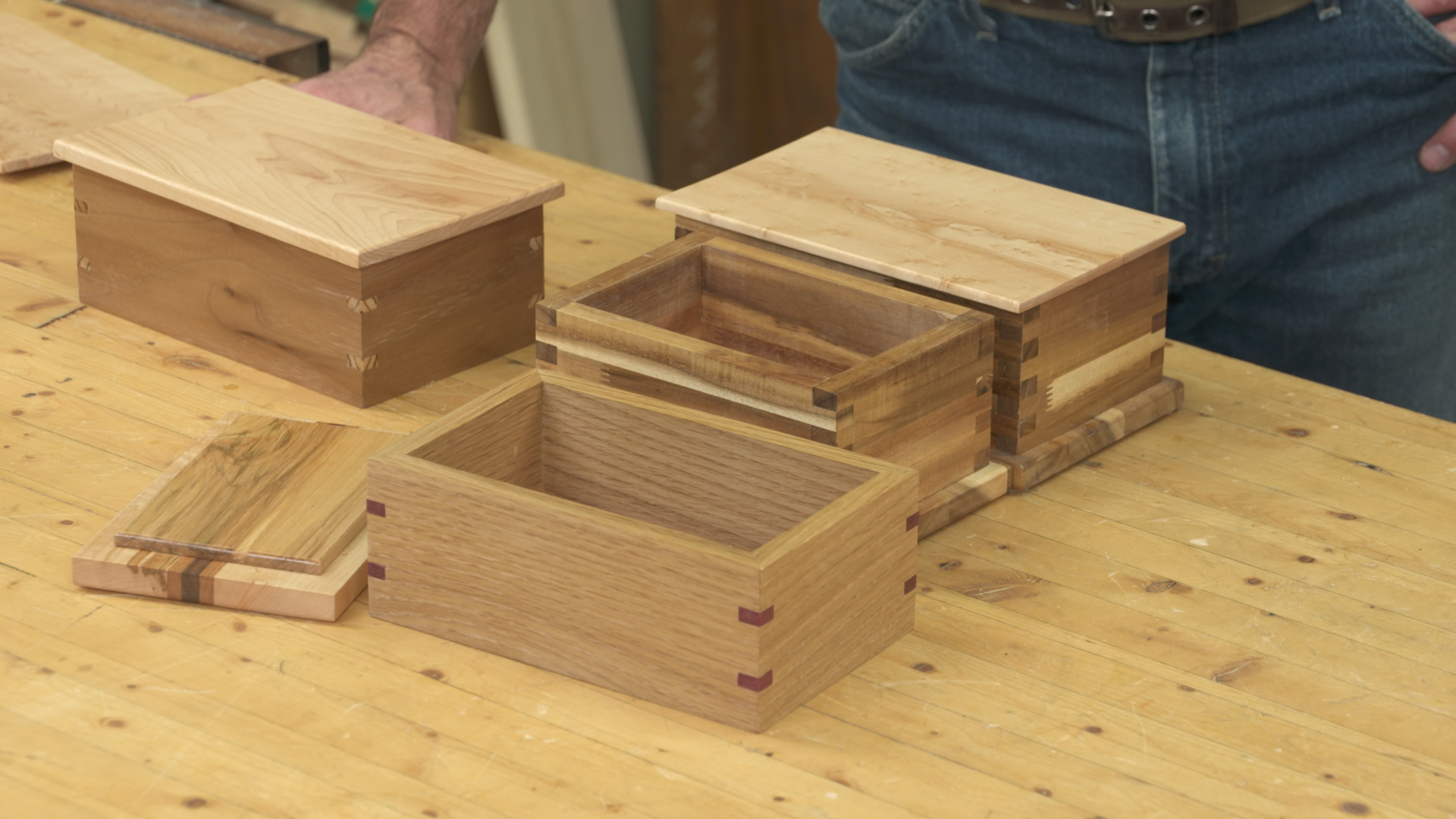 Cool Upcycled Wood Boxes Using Salvaged Wood | WWGOA